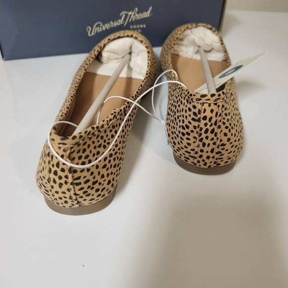 2 for $ 25 Universal thread round toe ballet Animal print flat ladies size 6 - Picture 7 of 9